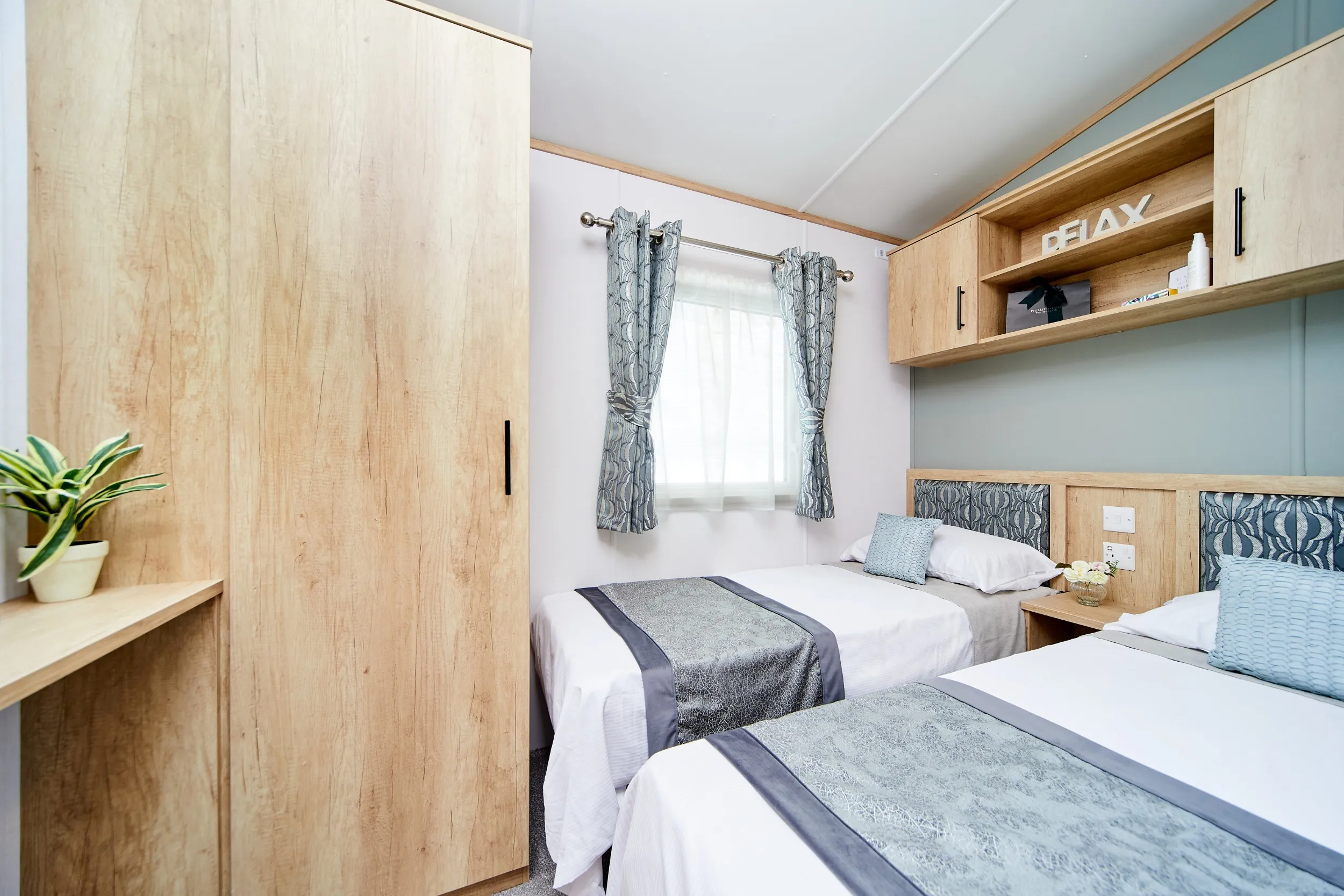 Twin beds in Carnaby Silverdale caravan